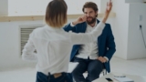 BODY LANGUAGE MADE EASY