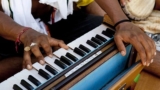 How to Play Harmonium by Ear So You Can Play Any Kirtan Song